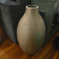 27. 5 In Tall Silver Vase 