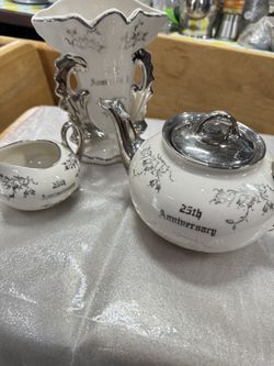 3piece  25th Anniversary Kingswood Ceramics Set  23.k. PLATINUM