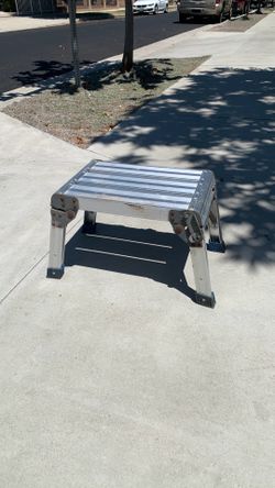 Foldable aluminum alloy bench