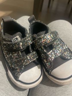 Converse shoes for babygirl  size US 4