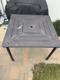 Free Outdoor Square Metal Table