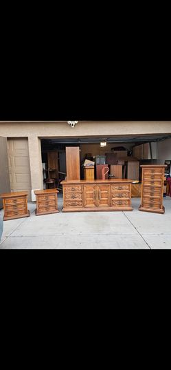 Vintage Drexel Dresser Set