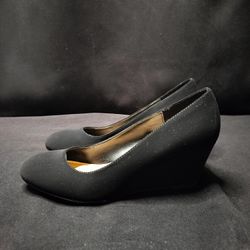 Women's Black Rialto Suade Wedges (Size 11)