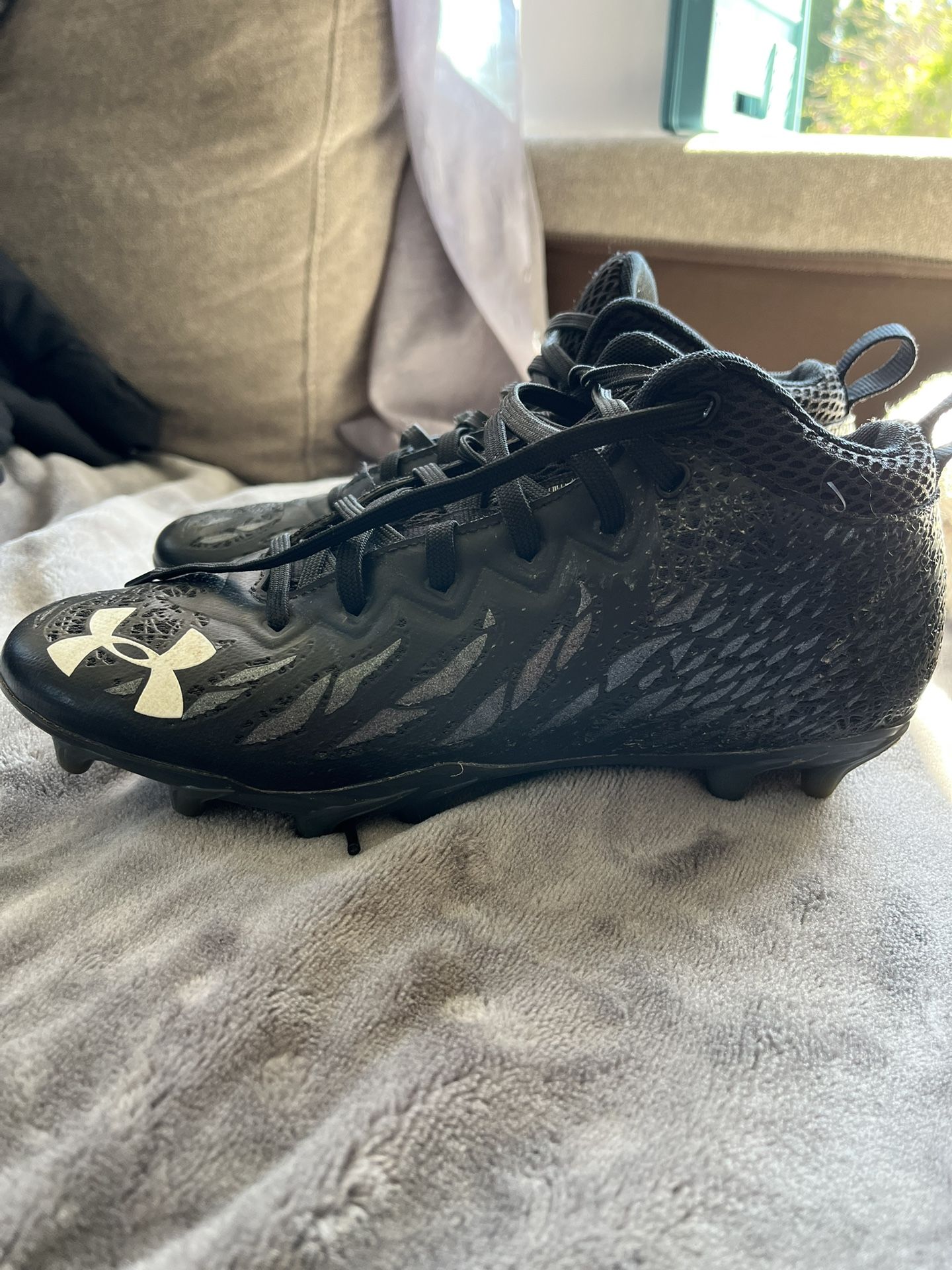 Under Armour Youth Boys Football Cleats Size 6.5