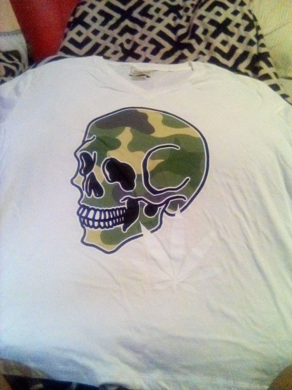 SALT CREEK CAMO SKULL T-SHIRT 