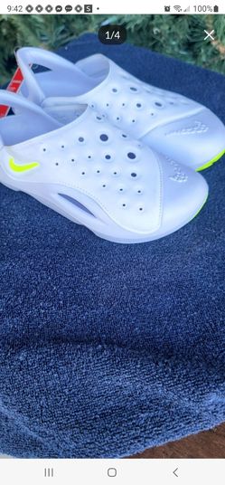 New nike sandals size 3
