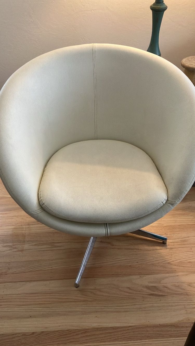 Swivel Chair
