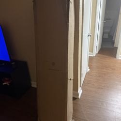 Tv Stand /Entertainment Center !