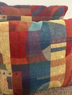 Set of throw pillows