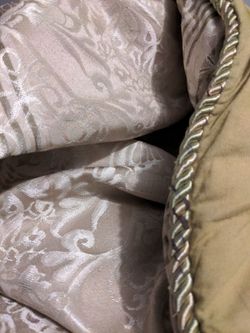 Queen size comforter