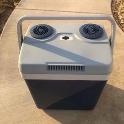 Car Travel Cooler - Hot or Cold Settings
