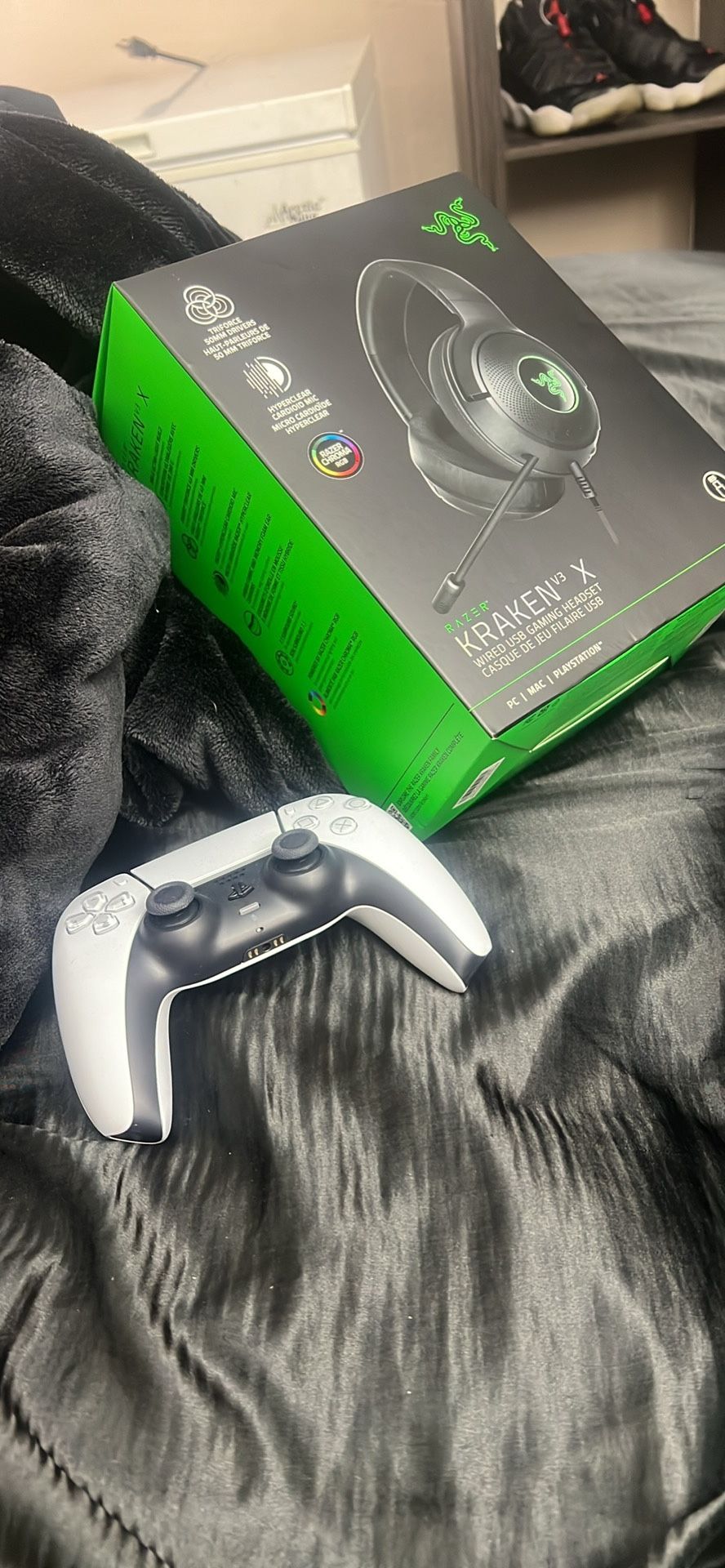 Ps5 Controller, Razor Headphones Need Them Gone.