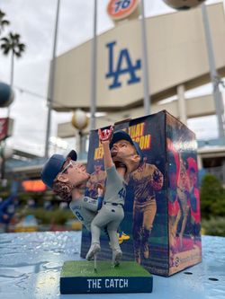 Dodgers Kike Hernandez & Andy Pages The Catch Bobblehead