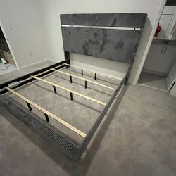 GREY VELVET BED w/ TALL HEADBOARD - FAST DELIVERY!!!