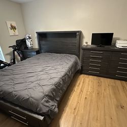 Martin Svensson Home Waterfront Collection bedroom set + Purple Mattress