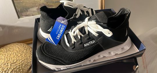 Nautica women’s New Shoes Size 10
