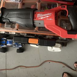 M18 Milwaukee Sawzall