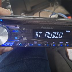 STEREO PIONEER CD AUX USB BLUETOOTH GOOD CONDICIÓN ABLO ESPAÑOL 