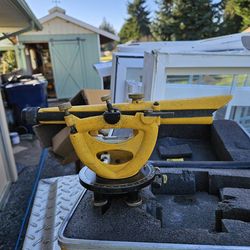 Builders transit level and hard case