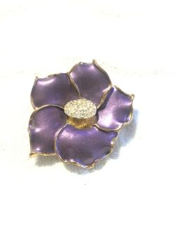 Flower brooch