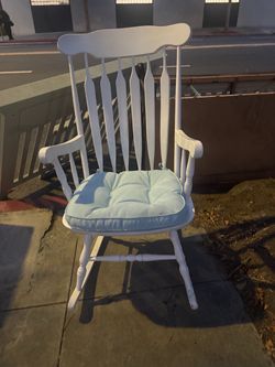 Free rocking chair