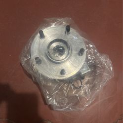 2008 Grand Caravan Wheel Hub X2 