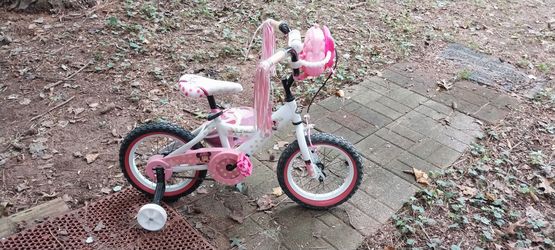 Girls Huffy Minnie Mouse  Bike