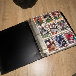 1991 Upper Deck Football Cards – 186 Card Binder Lot –Rice, Sanders, Montana, Aikman