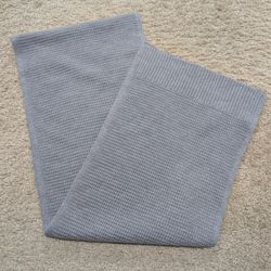 NWT Banana Republic Men's 100% Extra Fine Merino Wool Scarf - Gray