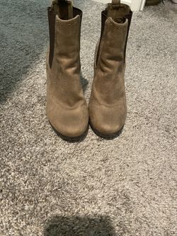 Booties Brown Size 7