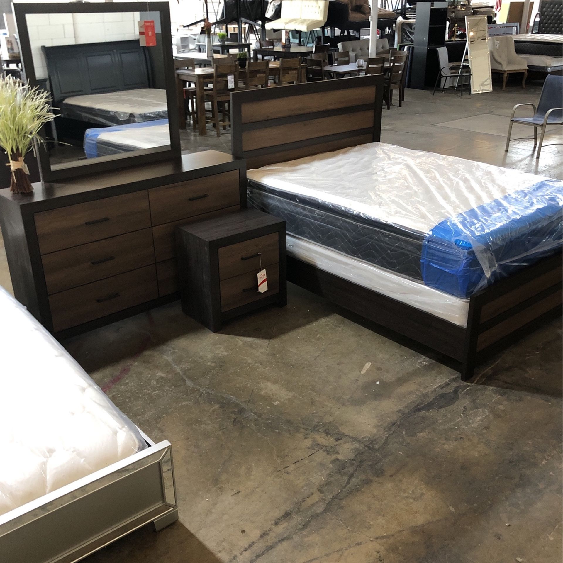 Nice Brown Queen Bedroom Set