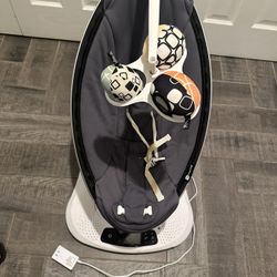 mamaRoo multi-motion baby swing