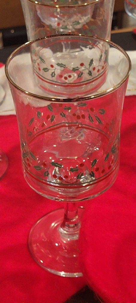 Holly Festive Goblets