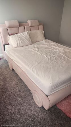 Queen Bed with Mattress