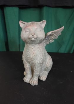 Angel Cat - Polyresin - Approximately 6 inches Tall - In Excellent Condition