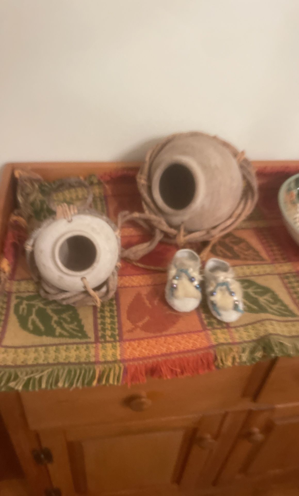 Decorative Ceramic Pots And Ceramic Moccasins