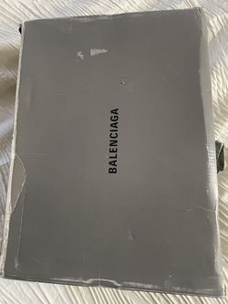 WOMEN'S TRIPLE S CLEAR SOLE SNEAKER IN BEIGE