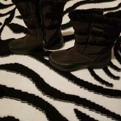 Women 7 1/2 Boots 