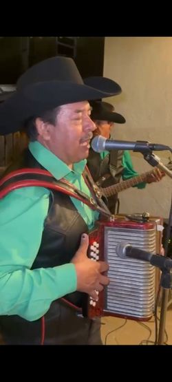 Grupo norteño para cuando se le ofrezca
