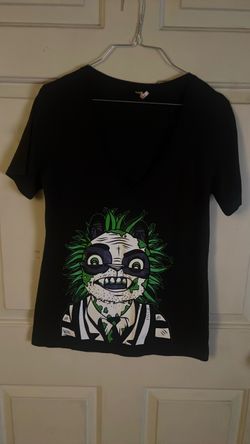 All style beetlejuice juniors v-neck top