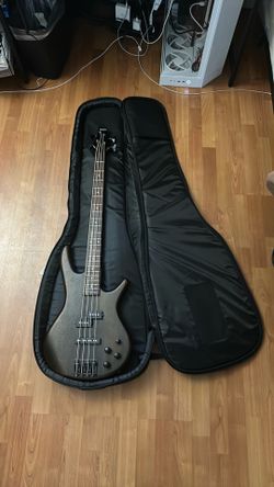 Ibanez GIO Soundgear GSR200B – Electric Bass Guitar