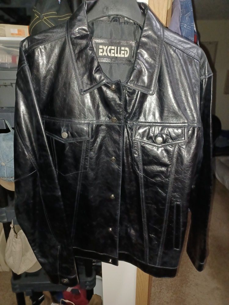 EXCEL,LEATHER JEAN JACKET-LT. NEVER BEEN WORN