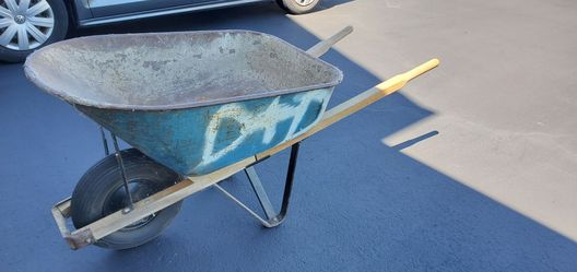 6 cubic foot wheelbarrow