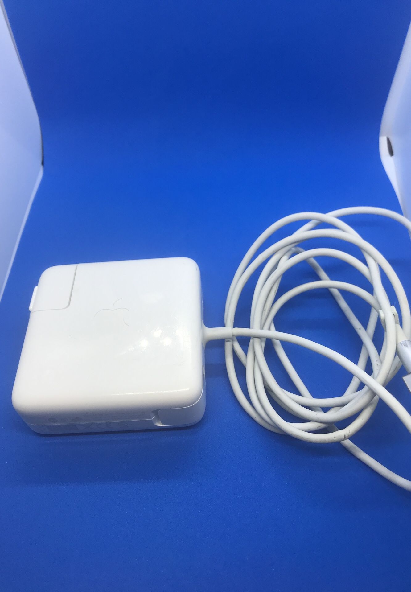 Apple MacBook charger 60 watt A1344