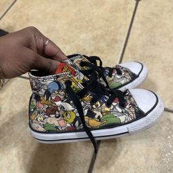 10c Looney Toons Converse, Has A Faded Look By Design 