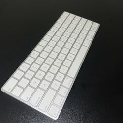 Apple Magic Keyboard 