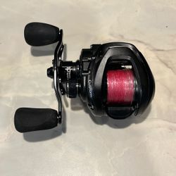 Lew's Custom Speed Spool SLP Casting Reel