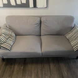 Couch With Pillows 