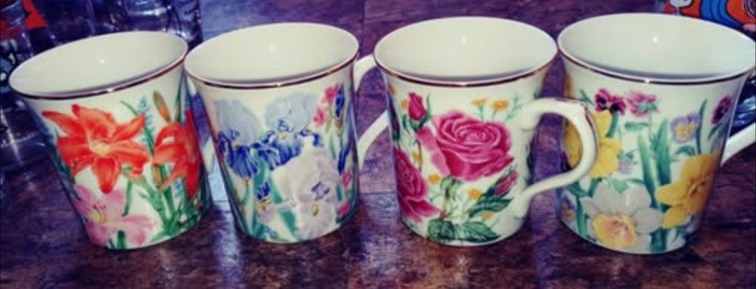 Vintage Authentic Lenox Flower Blossom Mug Collection set