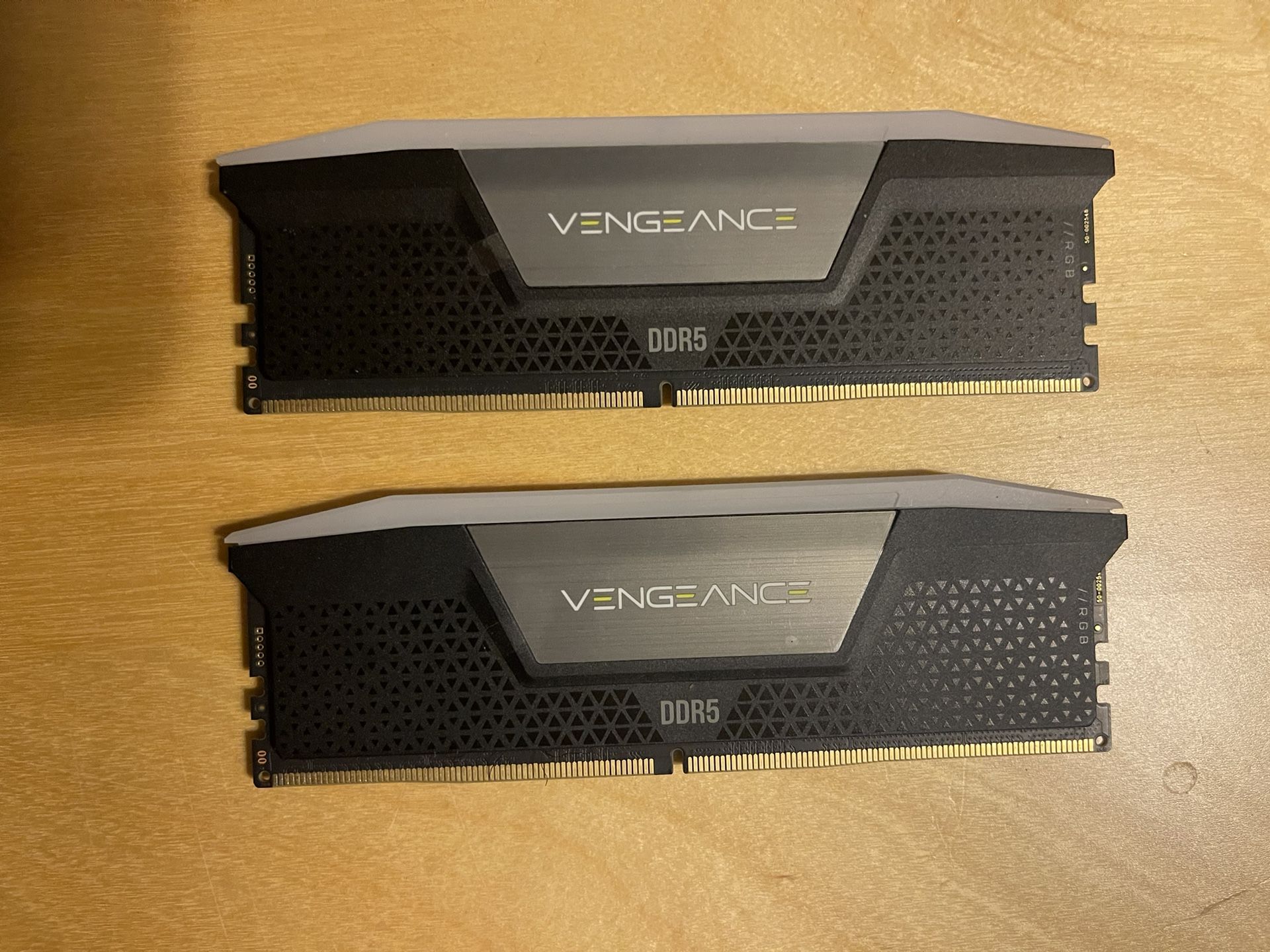 CORSAIR Vengeance RGB 32GB (2 x 16GB) PC RAM DDR5 6400